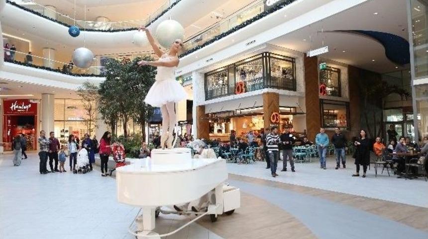 Carillion Pandomim Bale G&ouml;sterisi Akasya Acıbadem&rsquo;de İlk Kez İzleyiciyle Buluştu