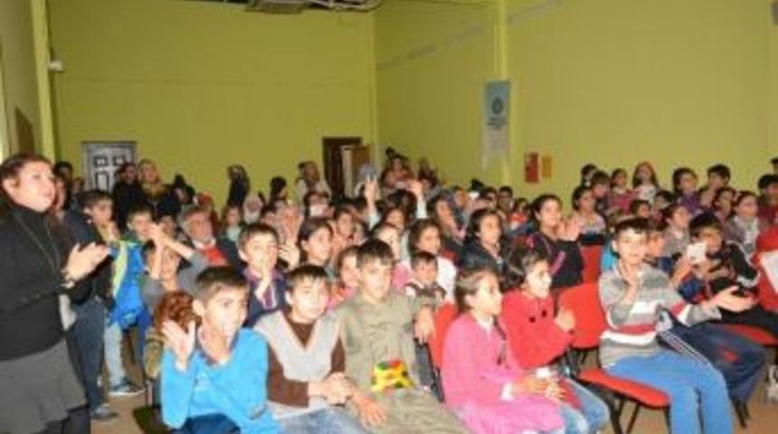 &Ccedil;ocuk Hakları G&uuml;n&uuml;&rsquo;nde Haklarını Hatırlattılar