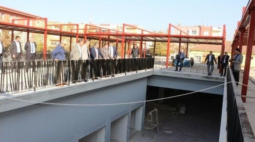 Turgutlu&rsquo;da Kapalı Pazar Yeri Ve Otopark Hizmete Giriyor