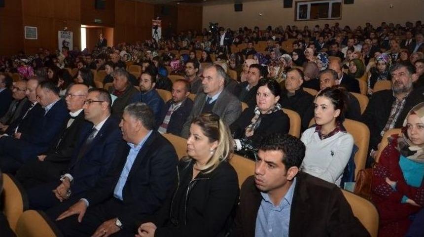 Diriliş D&uuml;nya G&ouml;r&uuml;ş&uuml; Ve Sezai Karako&ccedil;&rdquo; Sempozyumu Yoğun İlgi G&ouml;rd&uuml;