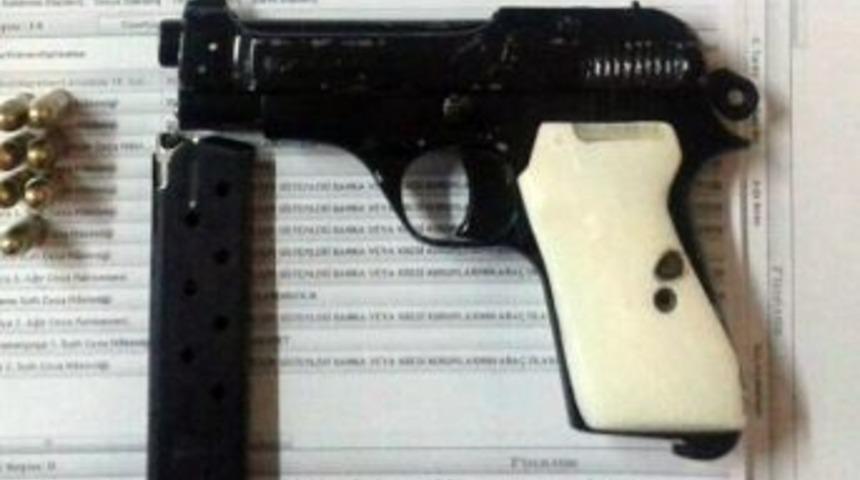 Aranan Şahıslar Kafede Yakalandı