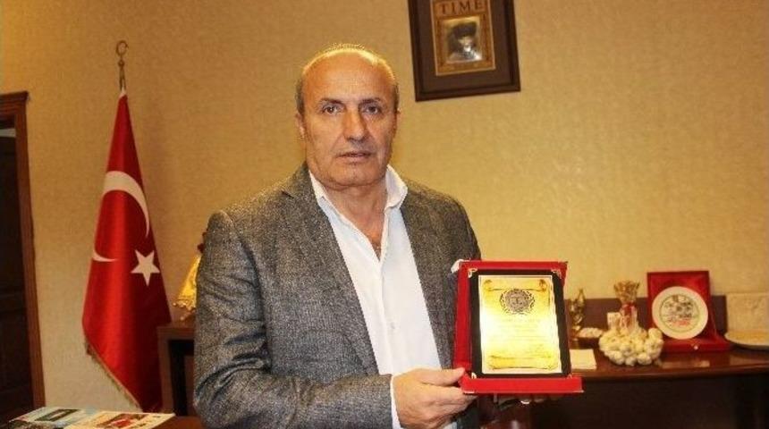 T&uuml;m-karder&rsquo;den Başkan Arslan&rsquo;a Yılın Belediye Başkanı &Ouml;d&uuml;l&uuml;
