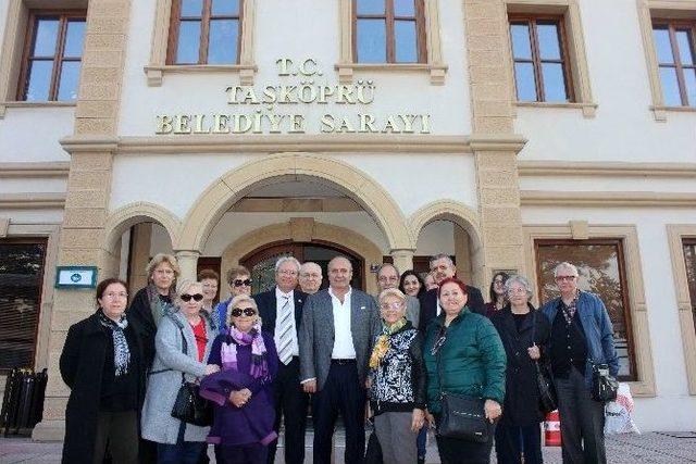 Tüm-karder’den Başkan Arslan’a Yılın Belediye Başkanı Ödülü