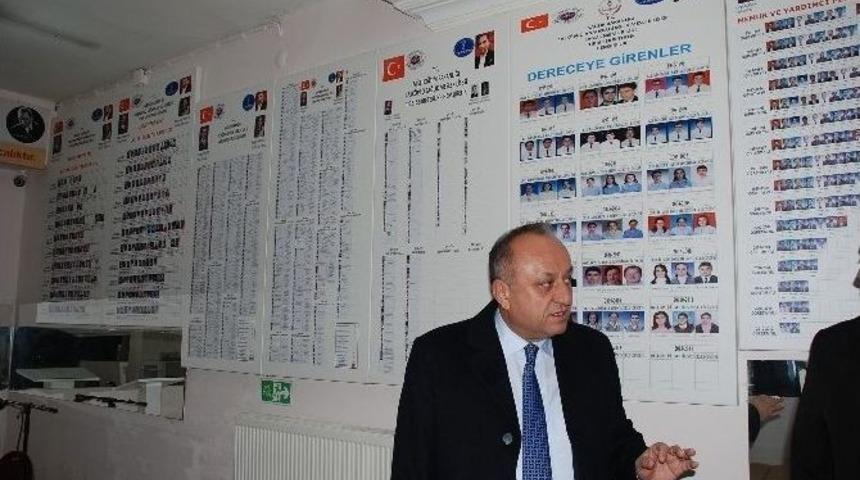 Tahsin Babaş, Taşk&ouml;pr&uuml; Sağlık Meslek Lisesi Mezunları Derneğini Ziyaret Etti