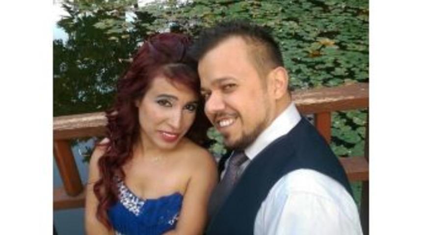 Aşkları Boylarından B&uuml;y&uuml;k &Ccedil;ıktı