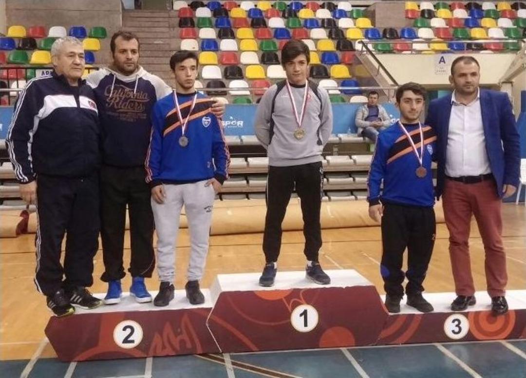 Gen&ccedil; G&uuml;reş&ccedil;iler G&ouml;z Doldurdu