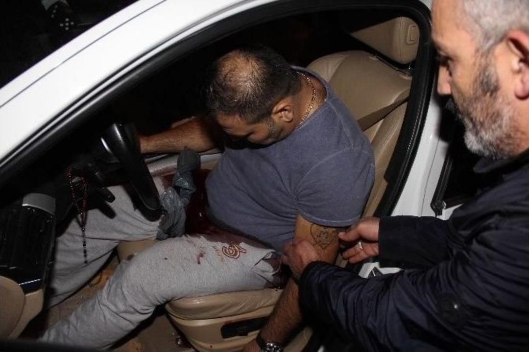 Otomobilde Silahlı Saldırıya Uğrayarak Ağır Yaralandı