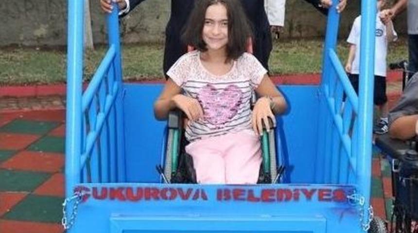 Engellilere &Ouml;zel Salıncak