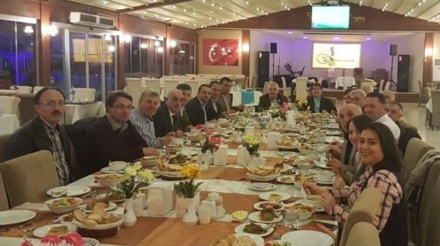 Eski Meclis &Uuml;yeleri Yemekte Buluştu