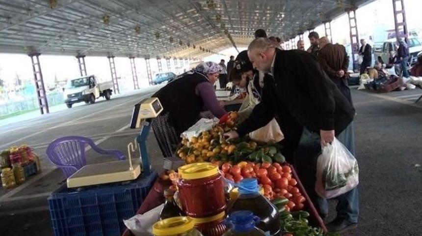 Erdemli&rsquo;de K&ouml;yl&uuml; &Uuml;retici Pazarı Kuruldu