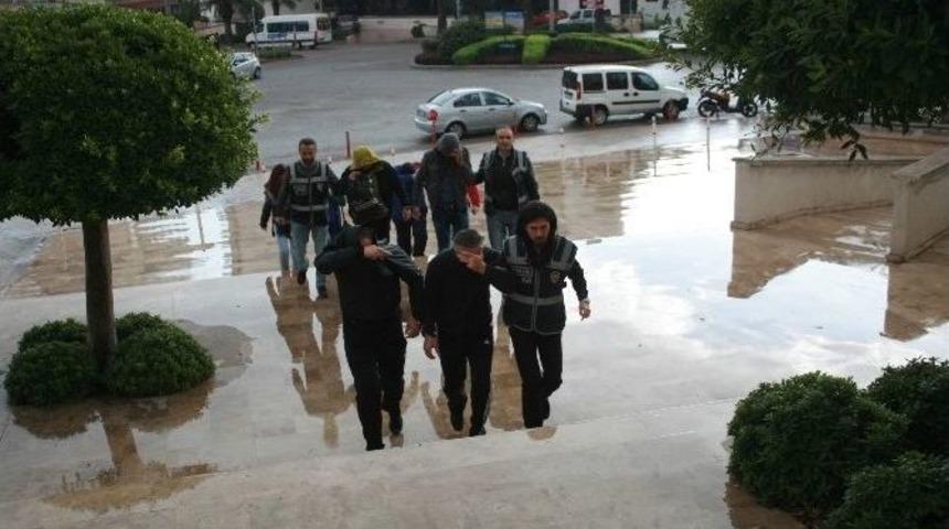 Vip Taşıma İle İnsan Ka&ccedil;ak&ccedil;ılığı Polis Engeline Takıldı