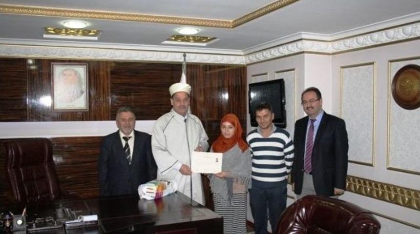 M&uuml;sl&uuml;man Oldu Fatma Adını Aldı