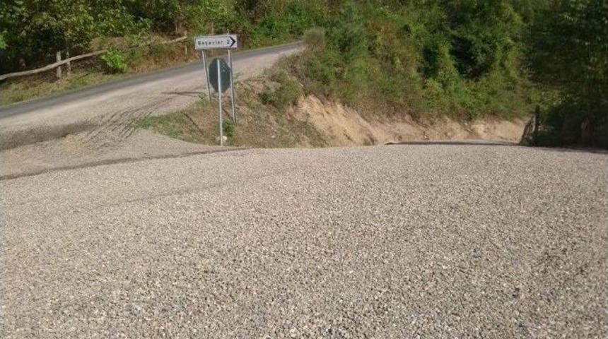 Beşevler K&ouml;y Yolu Asfaltlandı