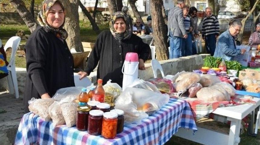 K&ouml;y Pazarına B&uuml;y&uuml;k İlgi
