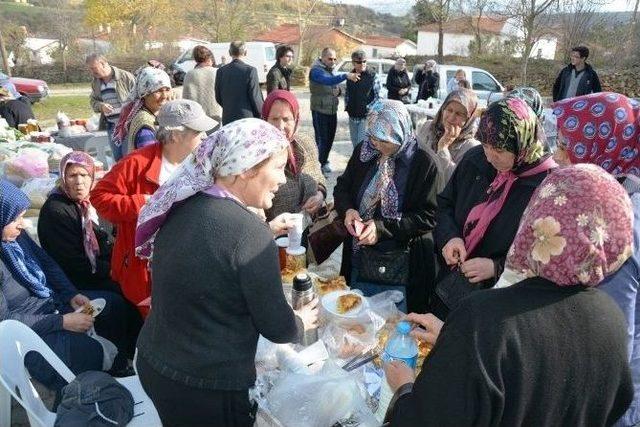 Köy Pazarına Büyük İlgi