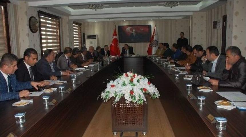 Emniyet M&uuml;d&uuml;r&uuml; Salmaner, Amat&ouml;r Spor Kul&uuml;b&uuml; Başkanlarıyla Bir Araya Geldi