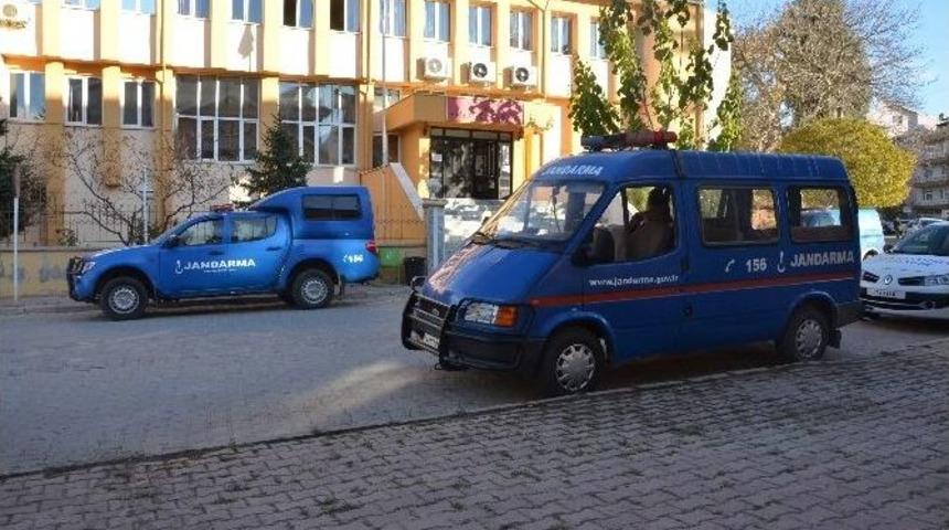 Vahşi Cinayetin &Ccedil;ocuk Zanlılarına Vip Minib&uuml;s