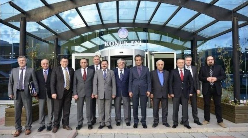 Rekt&ouml;r Prof. Dr. &Ouml;zer, İl Ve İl&ccedil;elerin Tso Y&ouml;neticileri İle Bir Araya Geldi