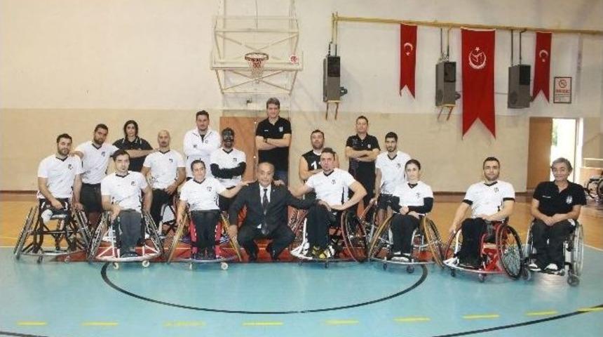 Beşiktaş&rsquo;ta Farklı Galibiyetin Sevinci Yaşandı