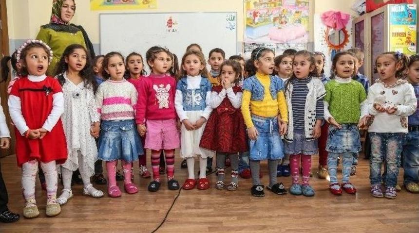 Minik &Ouml;ğrencilerden Anlamlı Kutlama