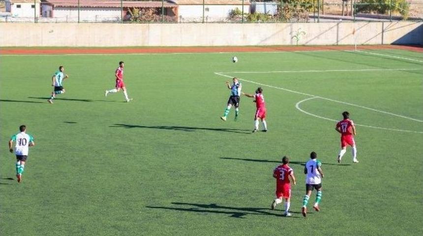 Şehitkamil&rsquo;den D&ouml;rt D&ouml;rt&rsquo;l&uuml;k Galibiyet