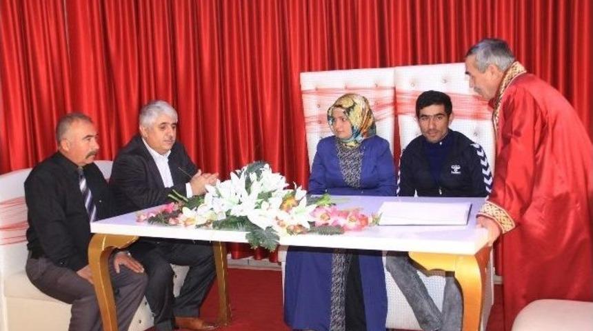 Sorgun&rsquo;da 495 &Ccedil;ift Nikah Kıyarak D&uuml;nyaevine Girid