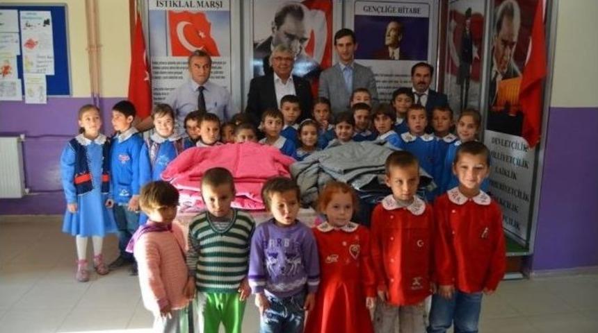 &Ouml;ğrencilerin Kışlık Montu Stso&rsquo;dan