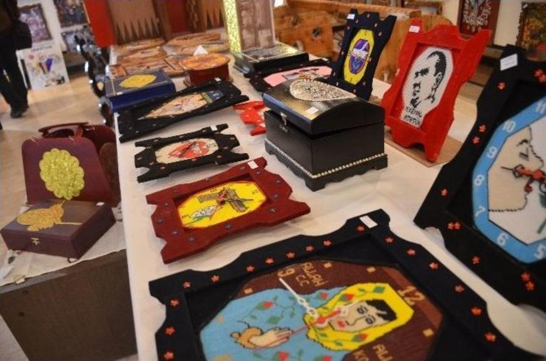 &rsquo;h&uuml;k&uuml;ml&uuml; Ve Tutuklu El Sanatları&rsquo; Sergisi A&ccedil;ıldı