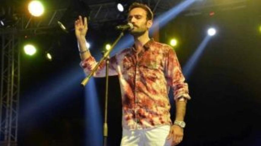 Hataylı Şairden Atatürk’e ‘dombra’ Bestesi