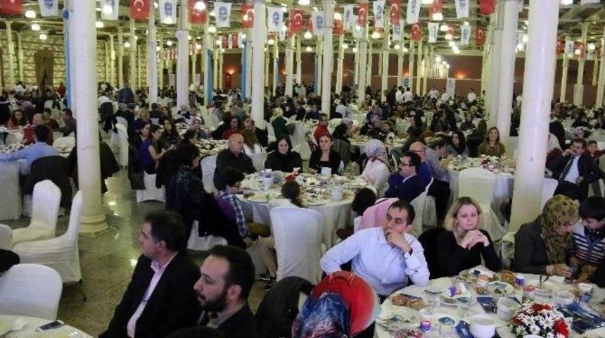 &Ouml;ğretmenler Korosu, Meslektaşları İ&ccedil;in &Ccedil;aldı