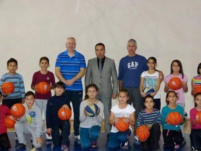 İl Müdürü Yıldız’dan Basketbol Kurslarına Ziyaret