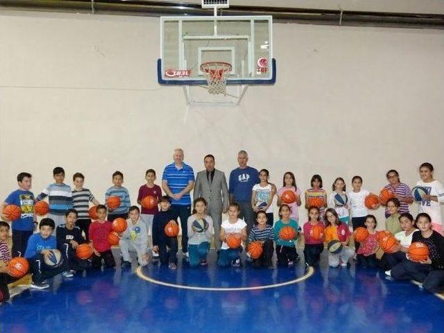 İl Müdürü Yıldız’dan Basketbol Kurslarına Ziyaret