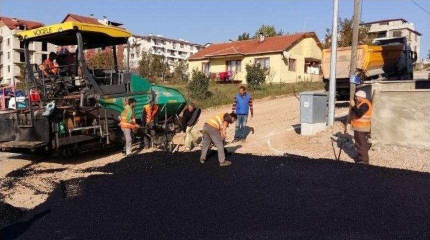 Başiskele&rsquo;de Asfalt &Ccedil;alışmaları Devam Ediyor