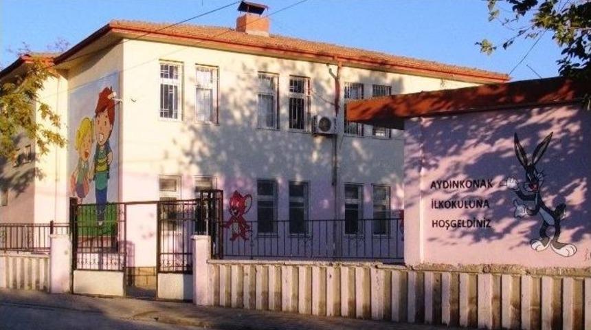 M&uuml;d&uuml;r Olarak Atandığı Okulun Fiziki Yapısını Baştan Sona Değiştirdi