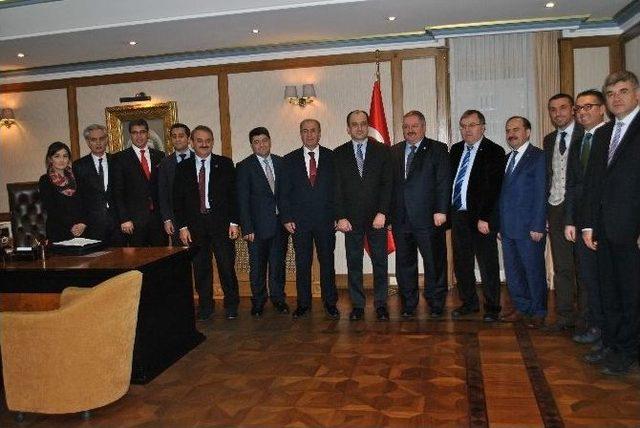 Mebel 2015 Mobilya Fuarı İçin Moskova’da Bulunan Kosb Heyeti, T.c. Moskova Büyükelçisi Ümit Yardım’ı Makamında Ziyaret Etti