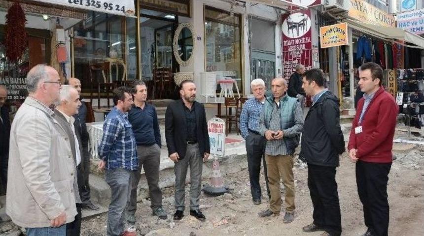 Başkan Doğan İkizli&ccedil;eşme Sokak&rsquo;ta İncelemelerde Bulundu