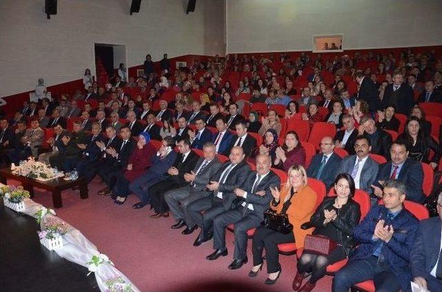 Fatsa’da Öğretmenler Günü Kutlandı