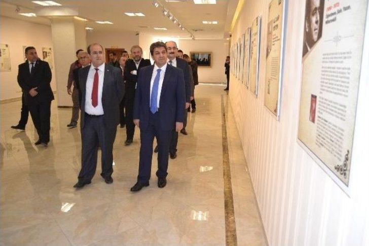 Öğretmenler Günü’nde Anlamlı Sergi G1