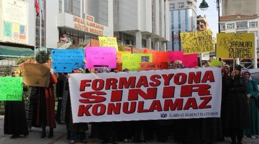 İlahiyat &Ouml;ğrencileri Y&uuml;r&uuml;d&uuml;