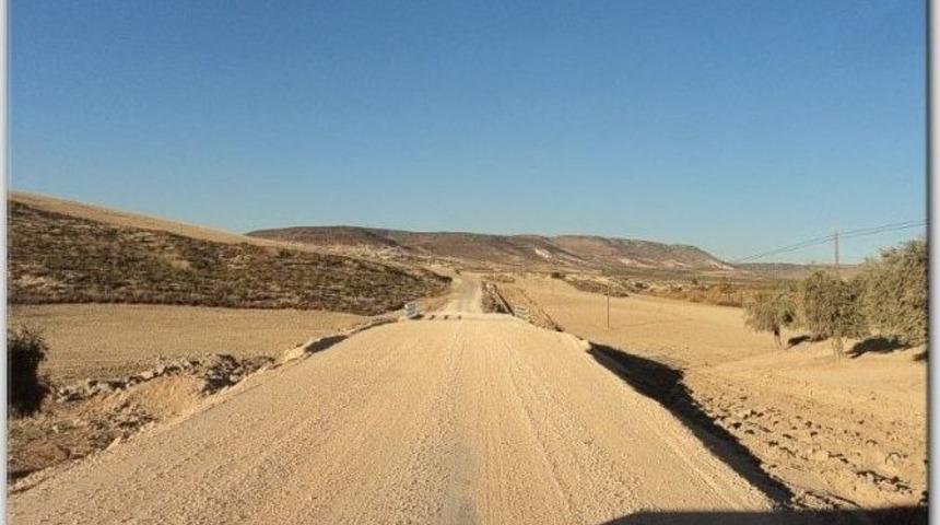 Köylerin Yollarda Yapılıyor