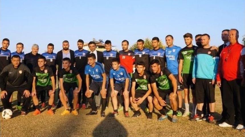 Sarıg&ouml;l Belediyespor D&ouml;rt Ma&ccedil;ta 19 Gol Attı