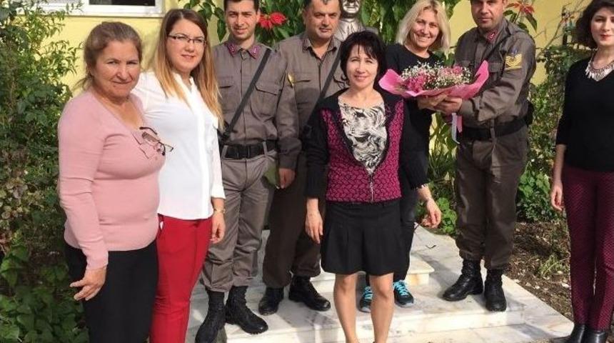Akyaka Jandarması &Ouml;ğretmenleri Unutmadı