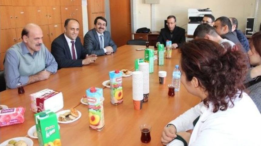 Başkan &Ouml;zaltun &Ouml;ğretmenlerin G&uuml;n&uuml;n&uuml; Kutladı