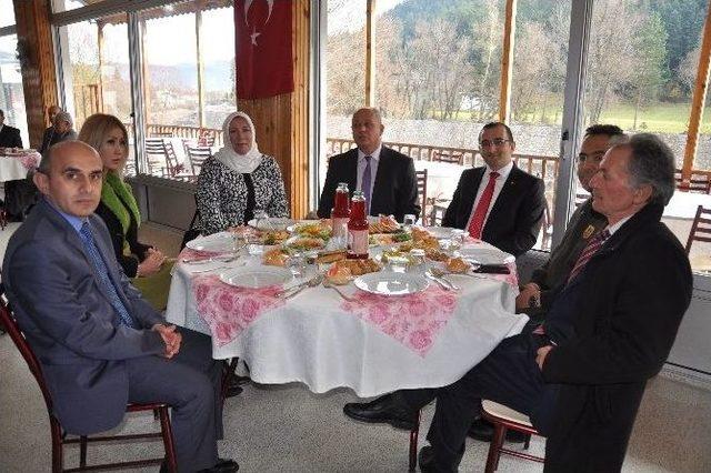 Azdavay’da Öğretmenler Günü Çeşitli Etkinliklerle Kutlandı