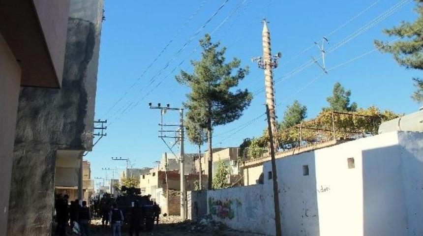 Hayatın Fel&ccedil; Olduğu Nusaybin&rsquo;de 100 Hendek Kapatıldı, Bombalar Bir Bir Patladı