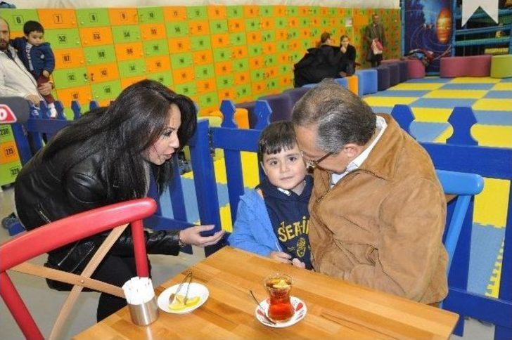 Başkan Uğur Torunlarıyla Çocuk Köyünde G3