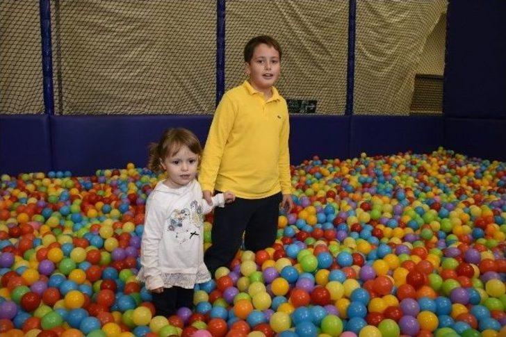 Başkan Uğur Torunlarıyla Çocuk Köyünde G4