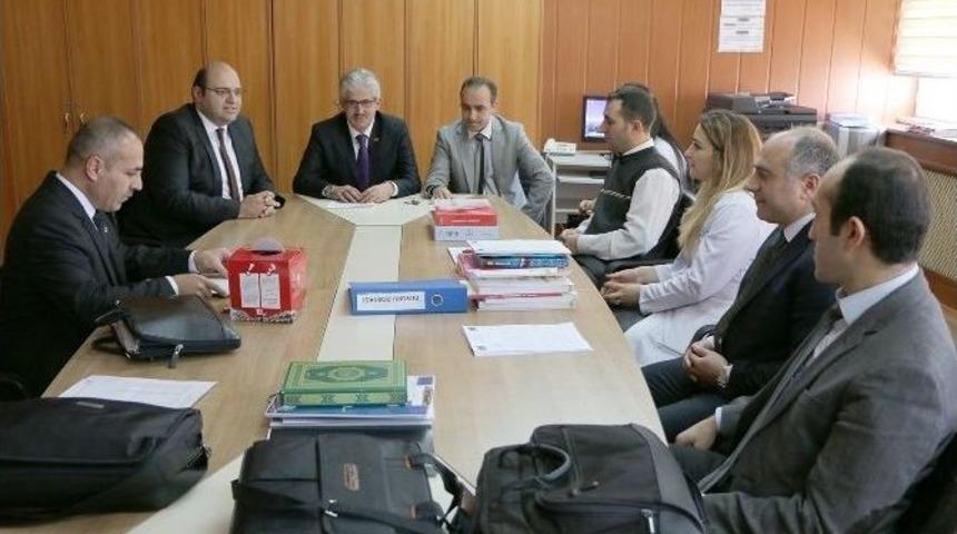 Başkan Orhan&rsquo;dan &Ouml;ğretmenler G&uuml;n&uuml; Jesti