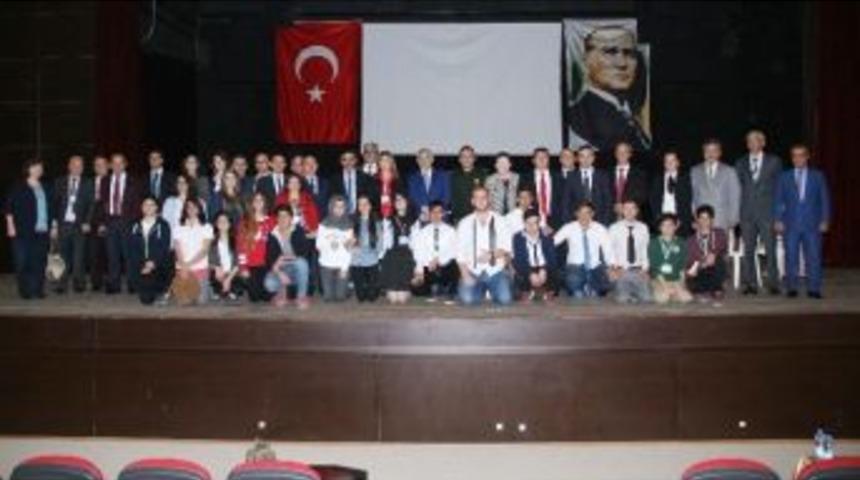 D&ouml;şemealtı&rsquo;nda &Ouml;ğretmenler G&uuml;n&uuml; Coşkuyla Kutlandı