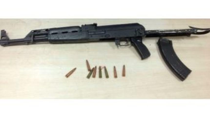 (&ouml;zel Haber) Polisle &Ccedil;atışmaya Giren Şahıs, Yakalanarak Adliyeye Sevk Edildi